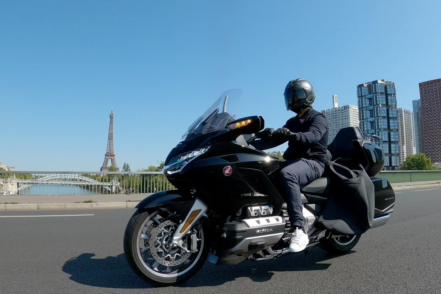 TAXI MOTO PARIS BSK TRANSPORTS MOTO